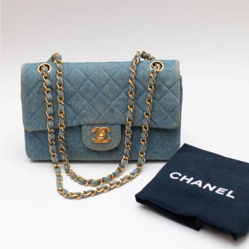 VTG CHANEL 1992 CLASSIC DENIM MEDIUM FLAP BAG PURSE CC TURN LOCK 24k